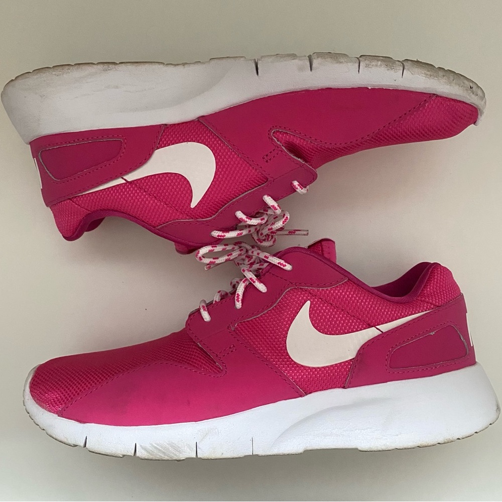 Nike Women’s Pink Kaishi GS Sneakers size 7